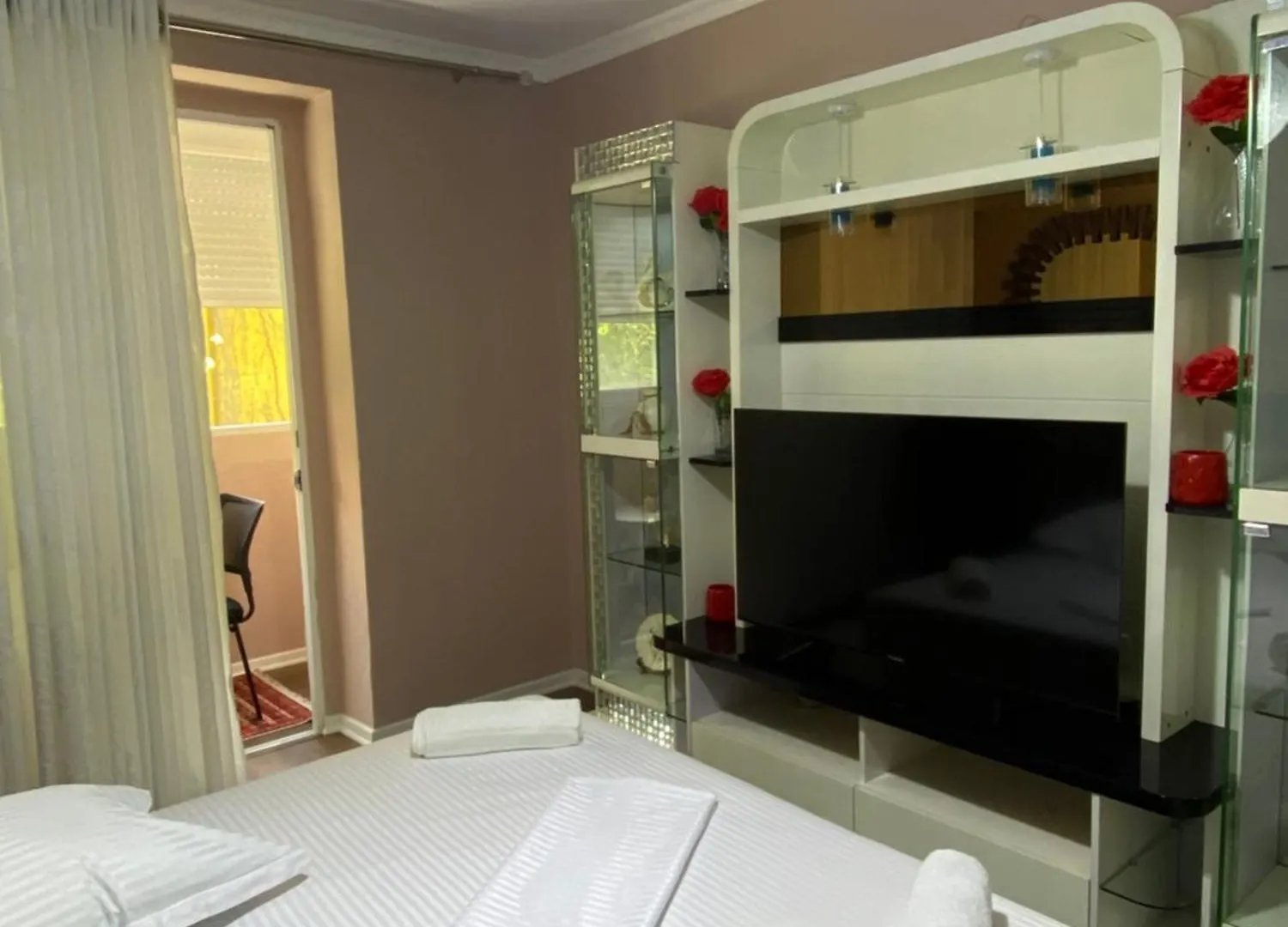 Cenis Apartment Tiran