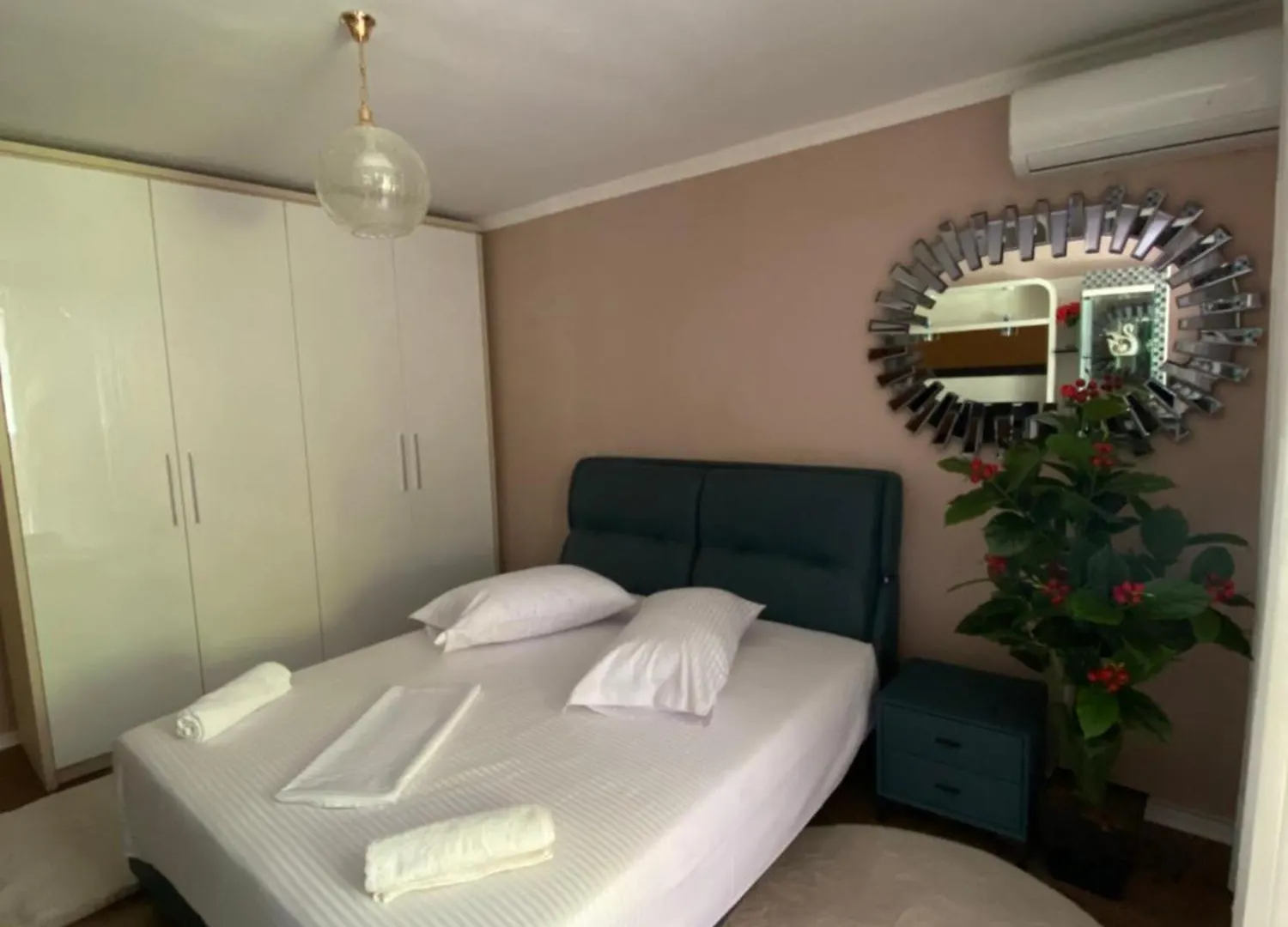 Cenis Apartment Tiran